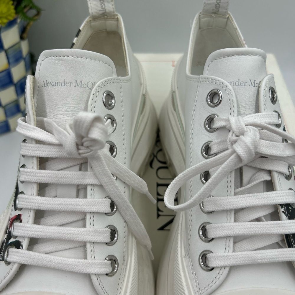 Men’s Alexander McQueen tread slick low top sneakers size 42 made in Italy - Picture 9 of 9